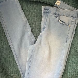 Light wash Jeans